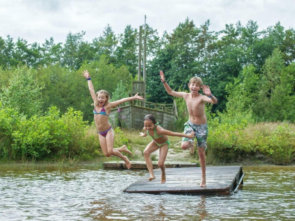 Landal Hunerwold State Hotel Wateren Ngoại thất bức ảnh